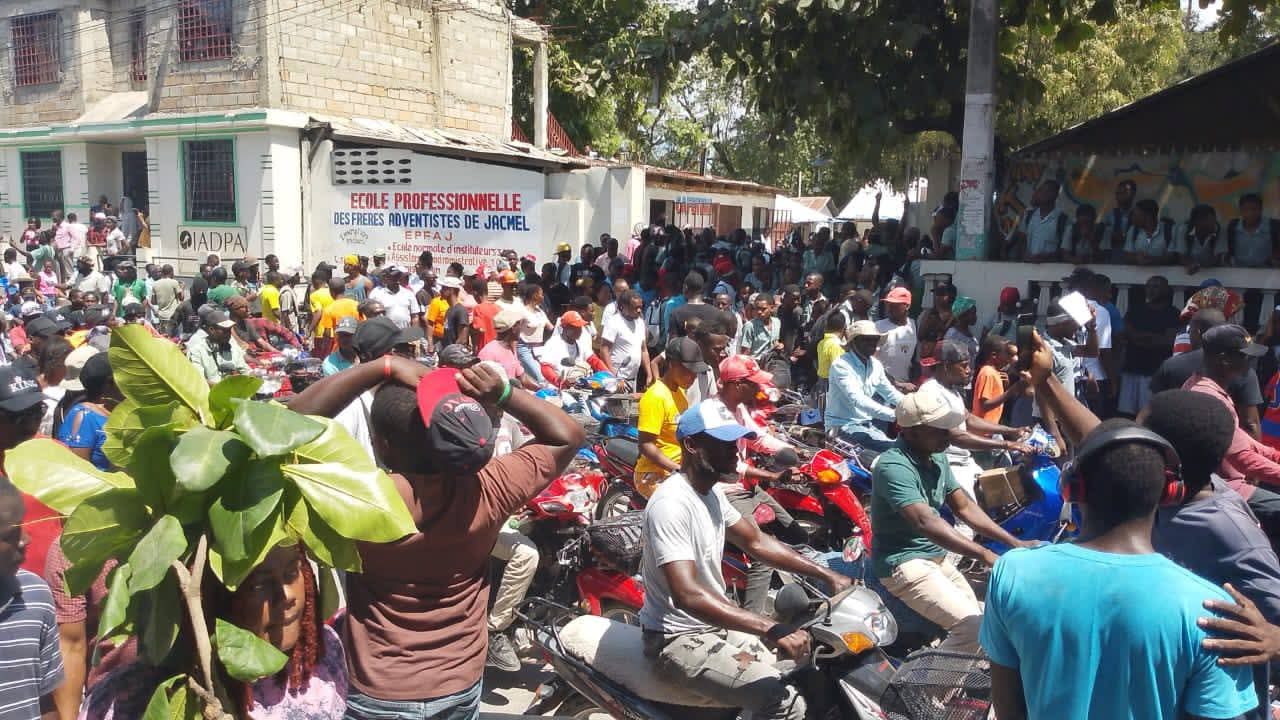 Sud-Est: Jacmel paralysée par des manifestations après l'attaque meurtrière à Seguin