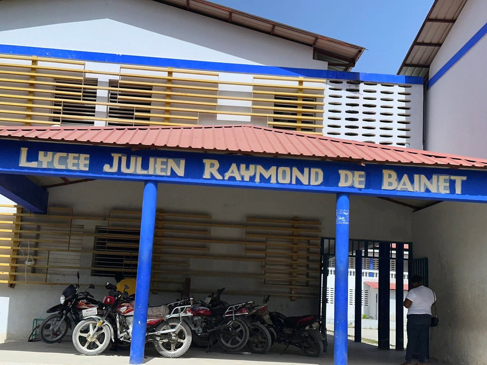 Bainet: le lycée Julien Raymond au bord de l'asphyxie, faute d'enseignants
